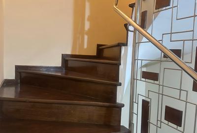 Casa p+1 + mansarda, 240mp utili, mobilata complet,singur curte, locuri parcare - 15