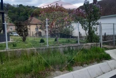 Casă / Vilă cu 4 camere de vânzare Curtea de Arges - 24