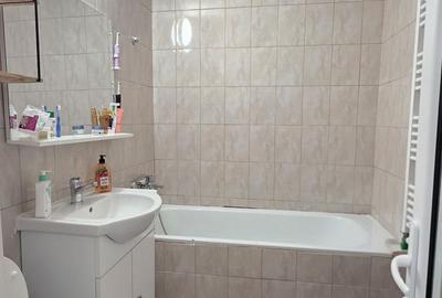 Apartament cu 2 camere, ETAJ 2, mobilat și utilat, VASLUI - zona CRUCEA GĂRII; - 9