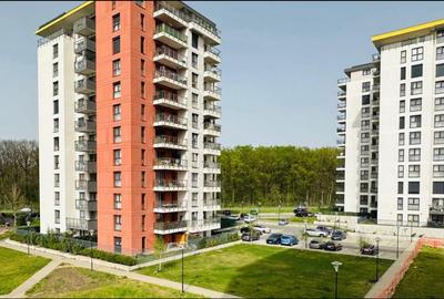 Apartament cu 3 camere semidecomandat în Lipovei