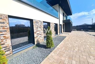 Casa cu piscina interioara si priveliste catre Cetatea Cisnadioarei - 11