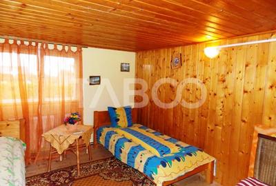 Pensiune de vanzare la cheie  13 camere  si teren 3000 mp - 38