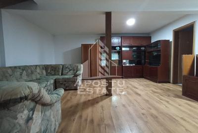 Apartament 3 camere 2 bai zona mehala la curte comuna - 1