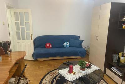 Apartament 2 camerec , zona centrala 2 Stejari , et 2 4, decomandat , centrala t - 2