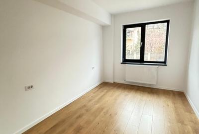 Apartament 3 camere de vanzare Pacurari in spate la Alpha Bank - 2