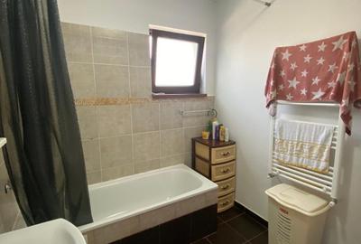 Apartament de 65 mp utili,parcare inclusa,etaj intermediar - 11