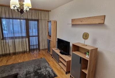 Apartament 3 Camere Decomandat de Închiriat