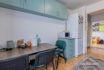 Apartament cu 3 camere de vânzare - 2