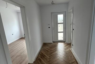 De vanzare duplex la cheie, liber, ocupabil imediat, 4 dormitoare, 3 bai - 3