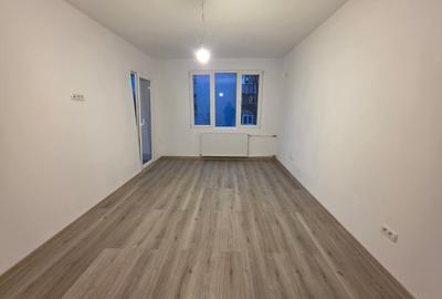 Apartament cu 3 camere decomandat în 1 Decembrie 1918