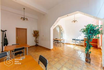 Cladire cu 24 camere, langa Castelul Regal Savarsin - 24