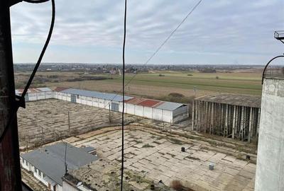 Spațiu industrial, 22000 mp în Periș
