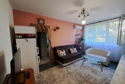 Apartament cu 3 camere semidecomandat în Militari