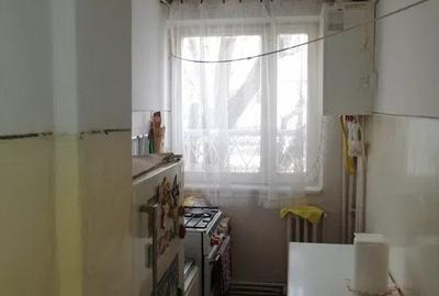 Apartament 3 camere, etajul 3/4, zona Alexandru cel Bun - 5