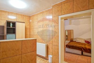 Proprietate cu 2 apartamente și garaj, Schei - 7