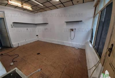 Spatiu comercial Sebastian - Dunavat  cu teren si  ,posibilitate  garare 2   mas - 4