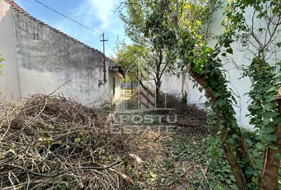 Teren cu casa fara valoare, 371mp,  Girocului, Timisoara. - 2