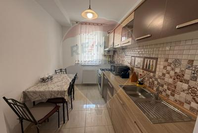Apartament cu 3 camere de închiriat, loc de parcare - 5