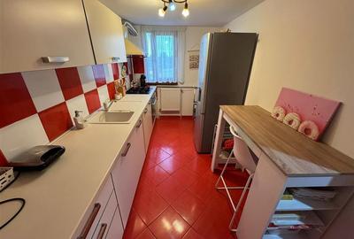 Apartament cu 2 camere decomandat, mobilat în Obor