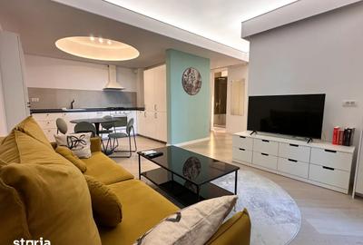 Apartament cu 3 camere semidecomandat, mobilat în Pipera