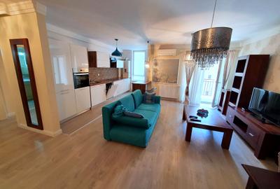 Apartament cu 2 camere semidecomandat, mobilat în Mărăști