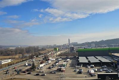 Apartament modern 3 camere 68mp,balcon 10mp,parcare, zona Metro - 1