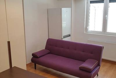 Apartament cu 2 camere semidecomandat în Berceni