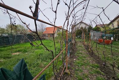 Ap în casă cu 2 ap, curte comună și grădină, C Bogdăneștilor, comision 0% - 27