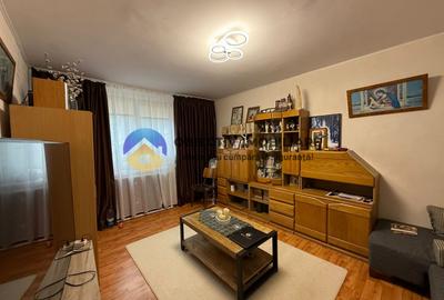 Apartament 3 camere de vanzare – zona centrala – Etaj 1 - 1