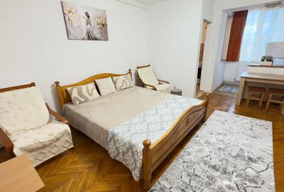 Inchiriere garsoniera etaj intermediar Centrul Civic-Toamnei -Cec - 1