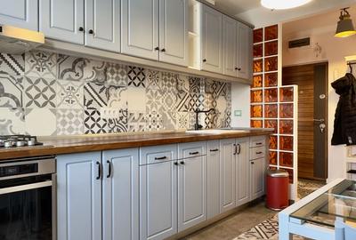 Apartament cu 3 camere decomandat, mobilat în Timpuri Noi