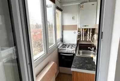 Garsonieră decomandată, mobilată în Central