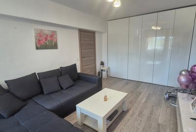 Apartament cu 2 camere semidecomandat în Mihai Bravu