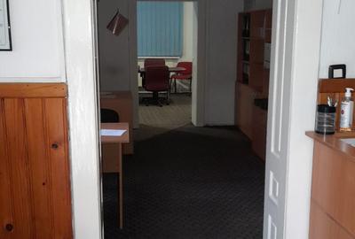 Casa zona 15 Noiembrie, 6 camere, suprafata 230 mp,teren 346 mp! - 8