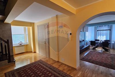 Casă / Vilă de lux cu 8 camere de vânzare in Obcini, Suceava - 13
