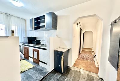 Apartament cu 2 camere decomandat, mobilat în Girocului