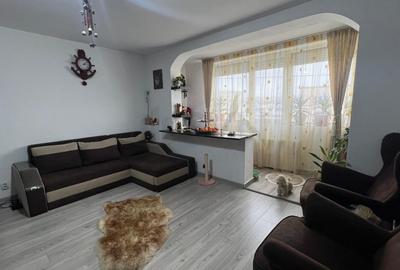 Apartament cu 3 camere decomandat, mobilat în Colentina