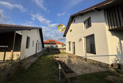 Casă individuală cu 5 camere în Otopeni