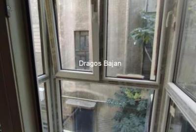 4 camere // bloc renovat // etajul 1 - 5