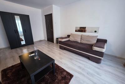 Mall Vitan, Garsoniera Decomandata 42mp - 1