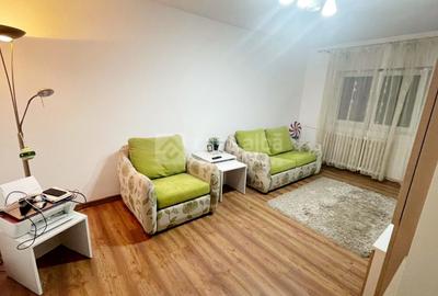 Apartament cu 2 camere decomandat, mobilat în Central