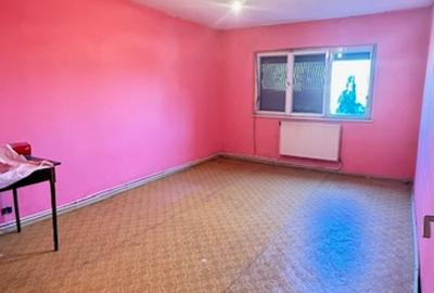 REPUBLICII zona CATEDRALEI 2camere decomandate, etaj4-acoperis! - 2