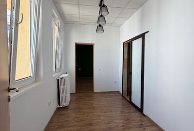 Stirbei Voda colt cu Calea Victoriei, 2 camere nemobilate, etaj 8/8 - 4
