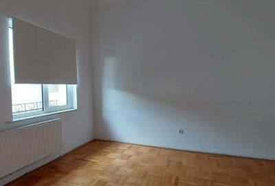 De inchiriat birouri 82 mp , ultracentral - 3