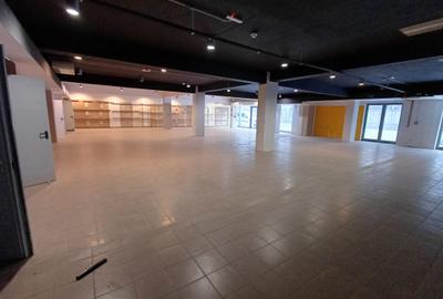 Proprietar, inchiriez spatiu comercial si birouri, 1.740 mp - 2