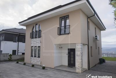 Casă individuală cu 4 camere în Dezmir