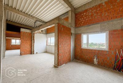 Penthouse cu 6 camere decomandat în Banu Mărăcine