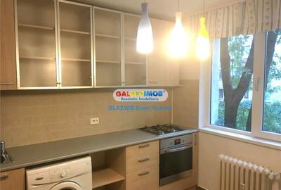 Apartament cu 4 camere decomandat, mobilat în Costin Georgian