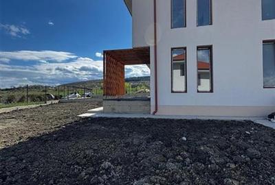 Casa Tip Duplex parter+etaj,120 mp utili,400 mp de teren, situata in Chinteni! - 11