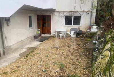 Casă individuală cu 9 camere în Central